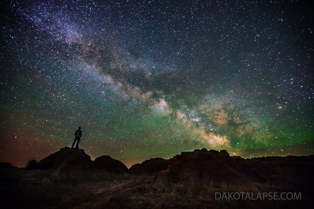 Watching the Milky Way in the Badlands